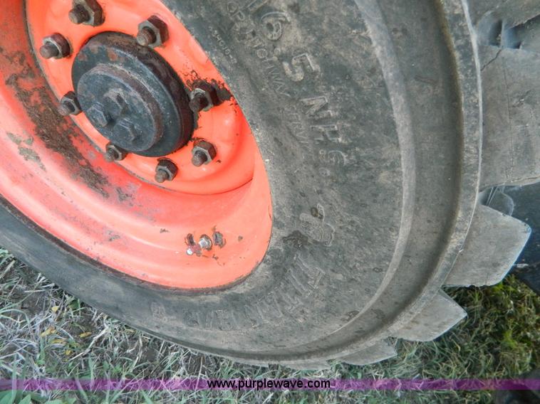 image for item B3903 2002 Bobcat S300 skid steer