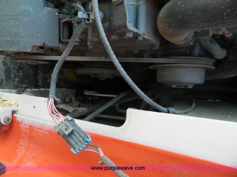 image for item B3903 2002 Bobcat S300 skid steer