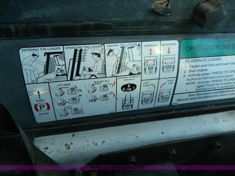 image for item B3903 2002 Bobcat S300 skid steer