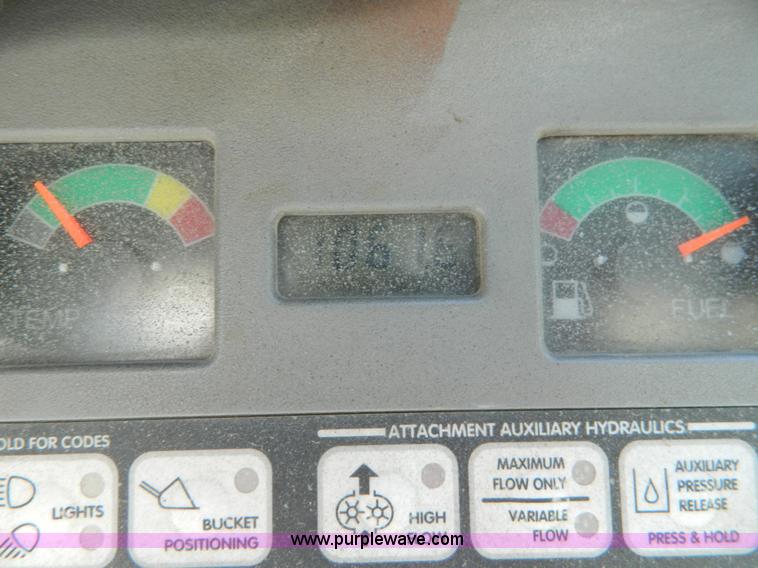 image for item B3903 2002 Bobcat S300 skid steer