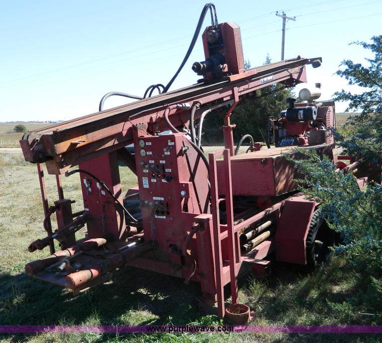 image for item B3928 1993 Buck-rogers 760 portable drill rig