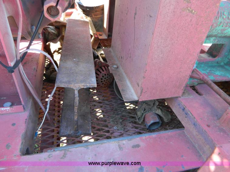 image for item B3928 1993 Buck-rogers 760 portable drill rig