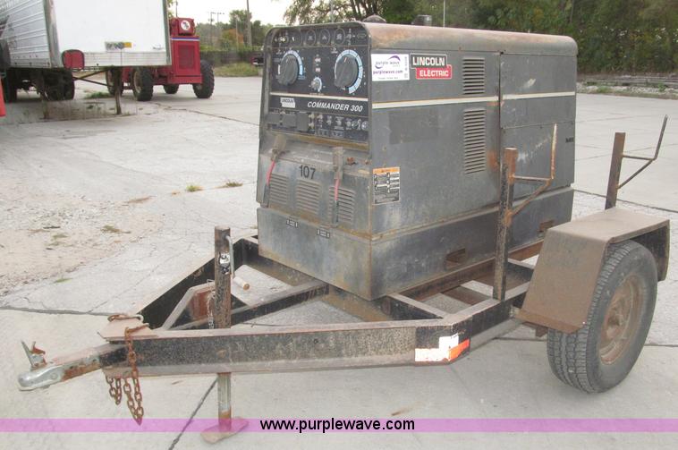 image for item B5228 Lincoln Electric Commander 300 portable welder/generator