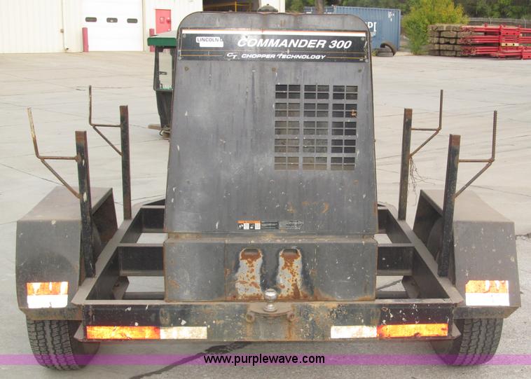 image for item B5228 Lincoln Electric Commander 300 portable welder/generator