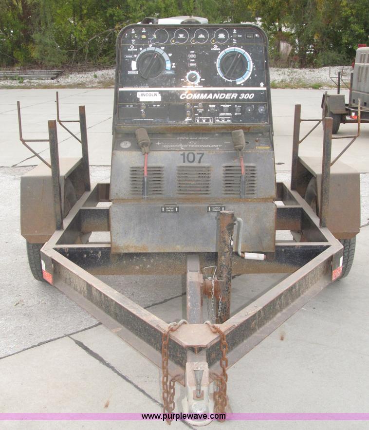 image for item B5228 Lincoln Electric Commander 300 portable welder/generator