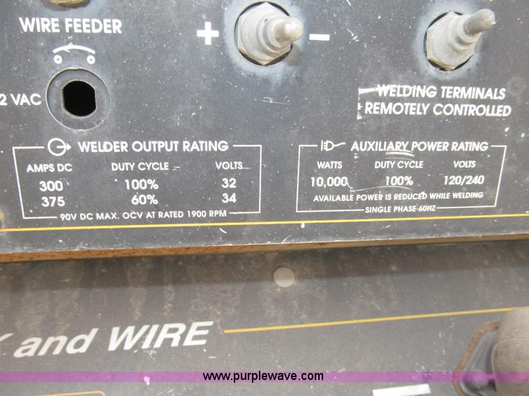 image for item B5228 Lincoln Electric Commander 300 portable welder/generator