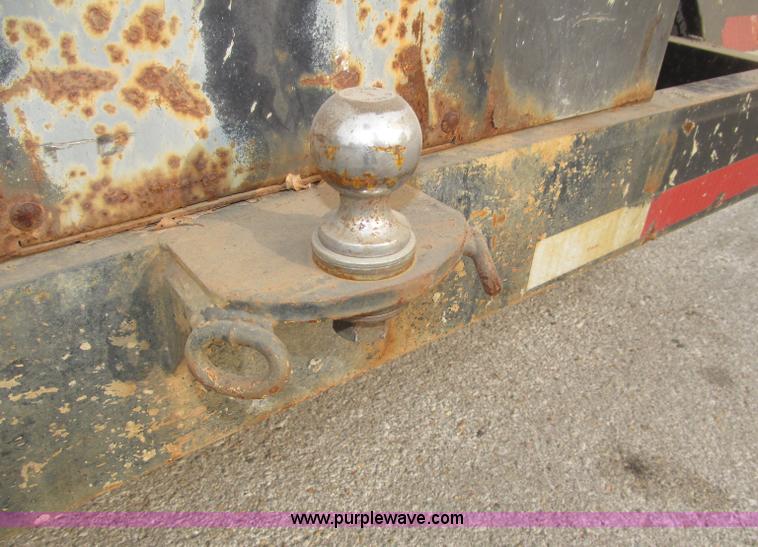 image for item B5228 Lincoln Electric Commander 300 portable welder/generator