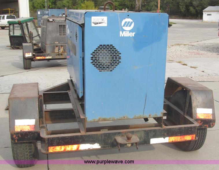 image for item B5229 Miller Big Blue 400D portable welder/generator