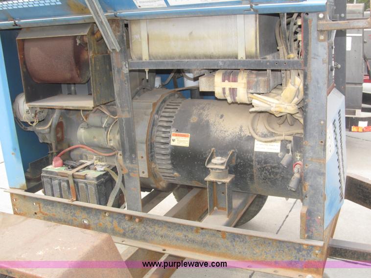 image for item B5229 Miller Big Blue 400D portable welder/generator