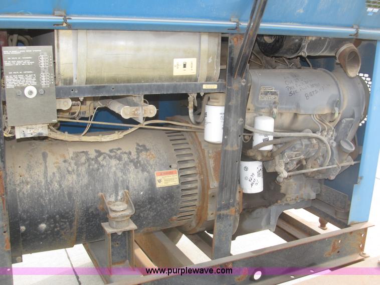 image for item B5229 Miller Big Blue 400D portable welder/generator