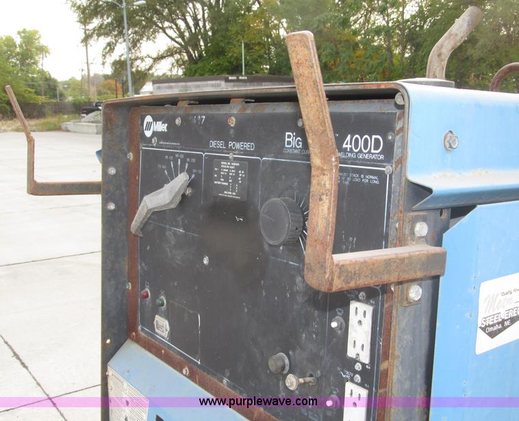 image for item B5229 Miller Big Blue 400D portable welder/generator