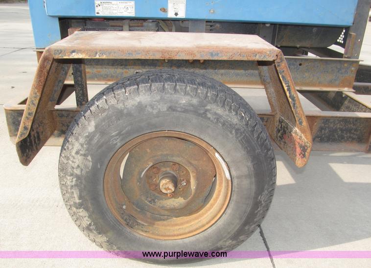 image for item B5229 Miller Big Blue 400D portable welder/generator