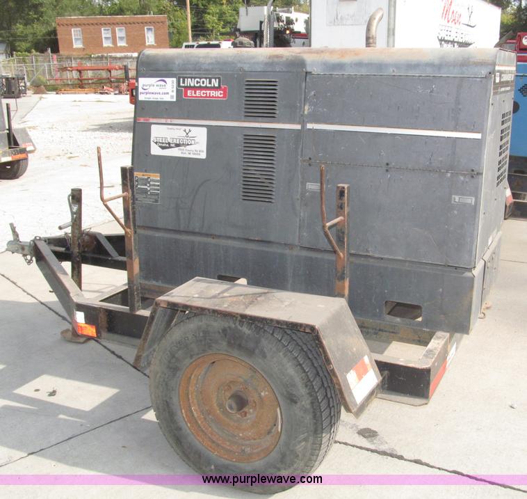 image for item B5230 Lincoln Electric Commander 300 portable welder/generator