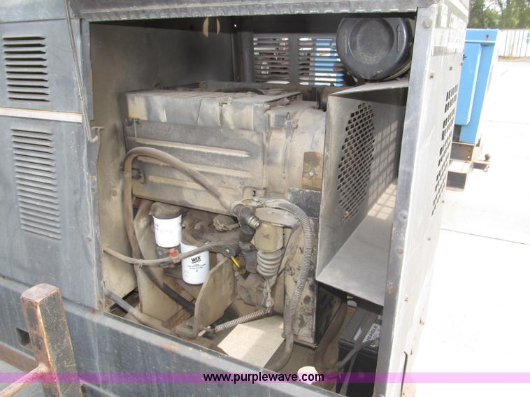 image for item B5230 Lincoln Electric Commander 300 portable welder/generator