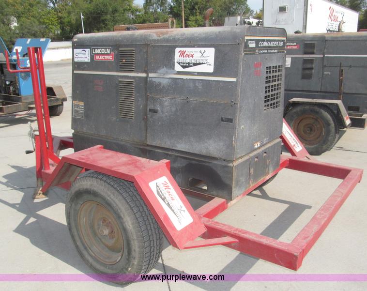 image for item B5231 Lincoln Electric Commander 300 portable welder/generator