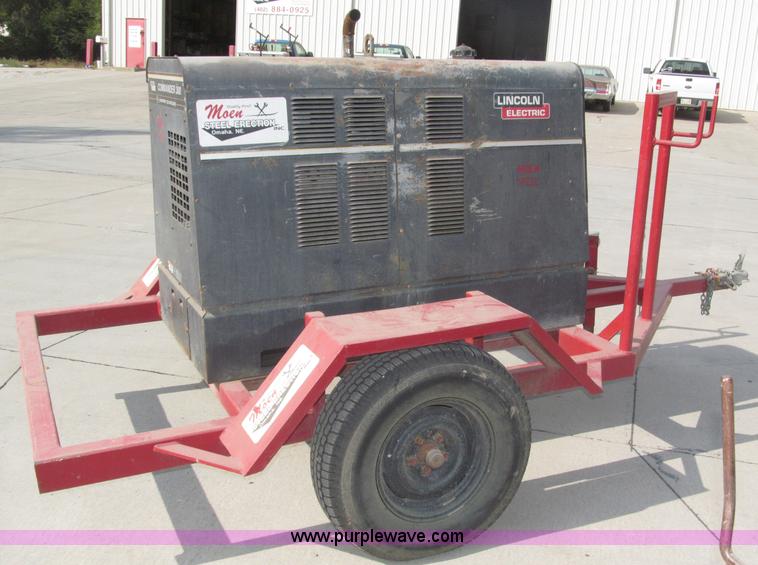 image for item B5231 Lincoln Electric Commander 300 portable welder/generator