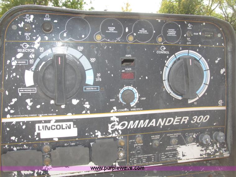 image for item B5231 Lincoln Electric Commander 300 portable welder/generator