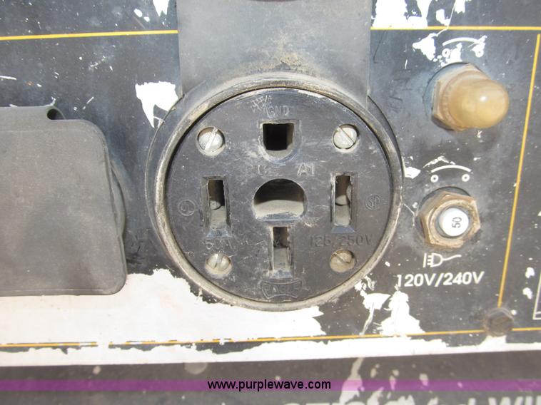 image for item B5231 Lincoln Electric Commander 300 portable welder/generator