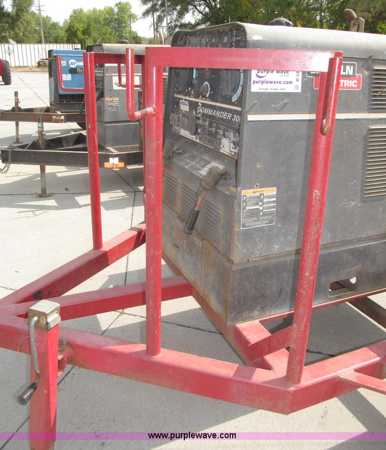 image for item B5231 Lincoln Electric Commander 300 portable welder/generator