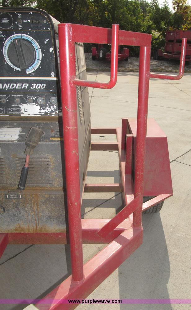 image for item B5231 Lincoln Electric Commander 300 portable welder/generator