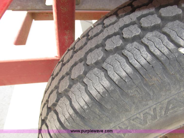 image for item B5231 Lincoln Electric Commander 300 portable welder/generator