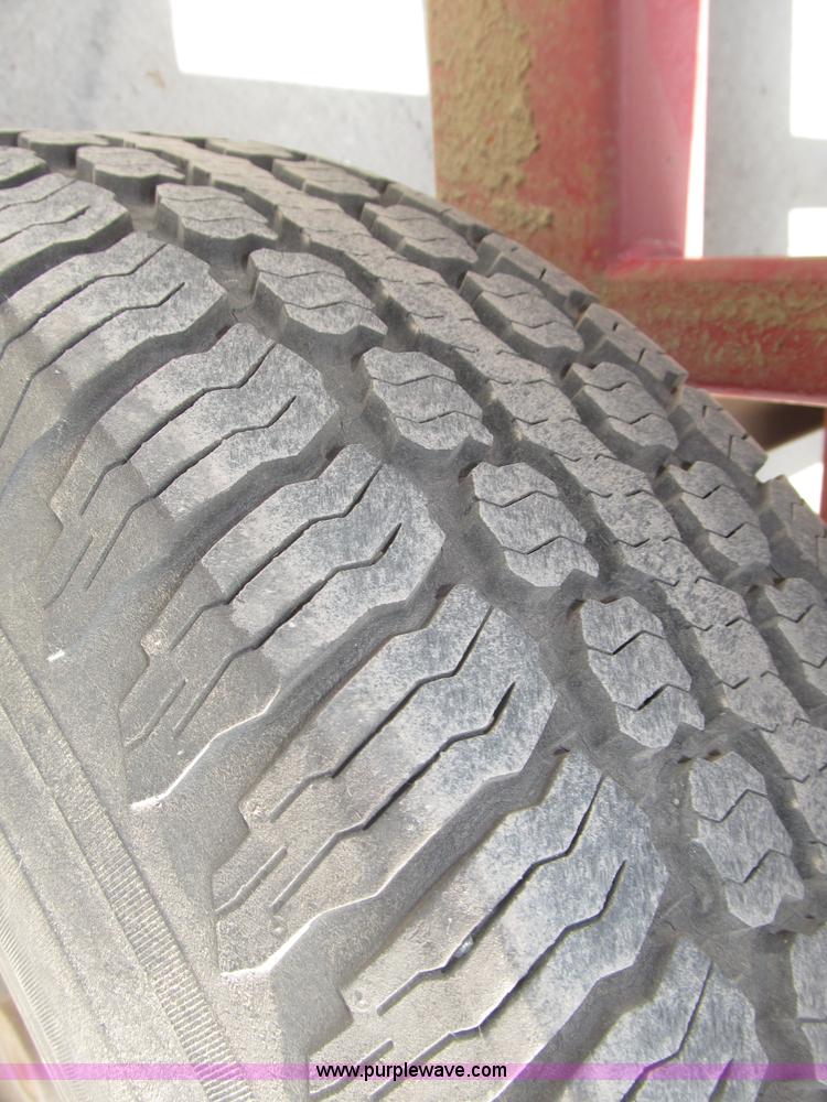 image for item B5231 Lincoln Electric Commander 300 portable welder/generator