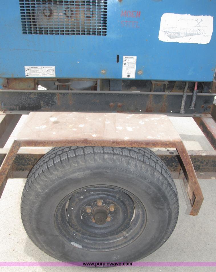 image for item B5232 Miller Big Blue 251D portable welder/generator