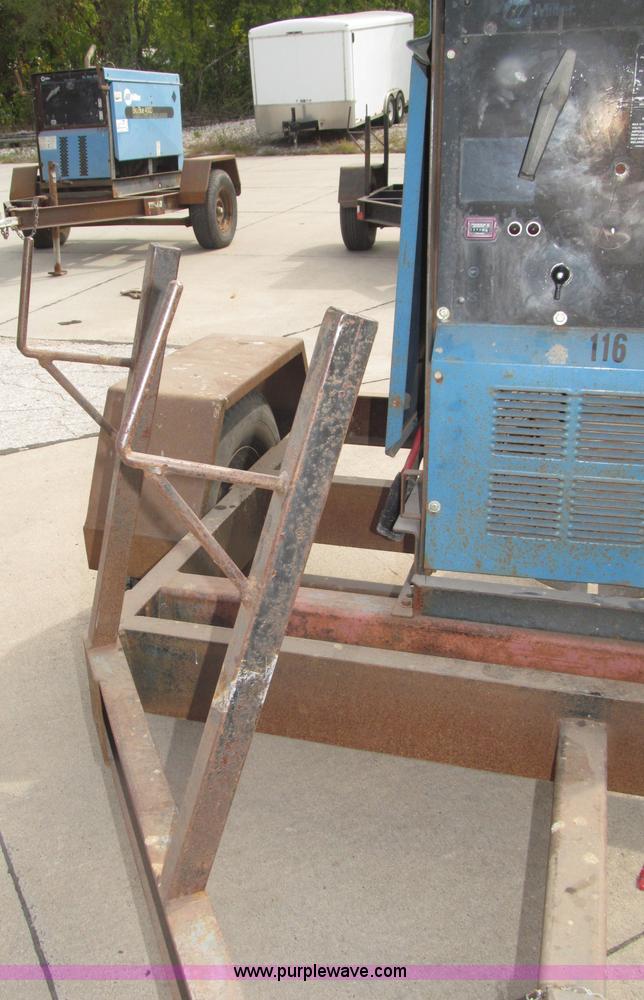 image for item B5232 Miller Big Blue 251D portable welder/generator