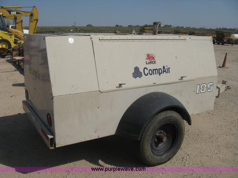 image for item B8156 1999 LeRoi Comp Air 185 mobile compressor