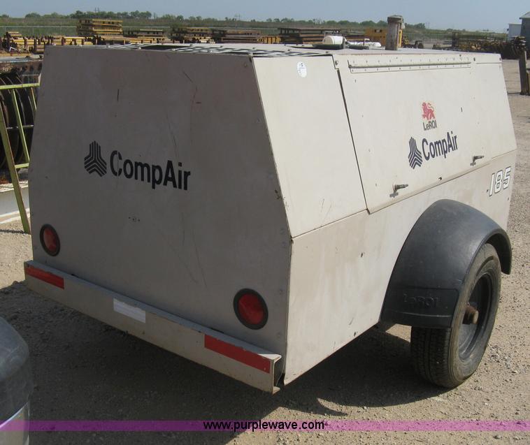 image for item B8156 1999 LeRoi Comp Air 185 mobile compressor