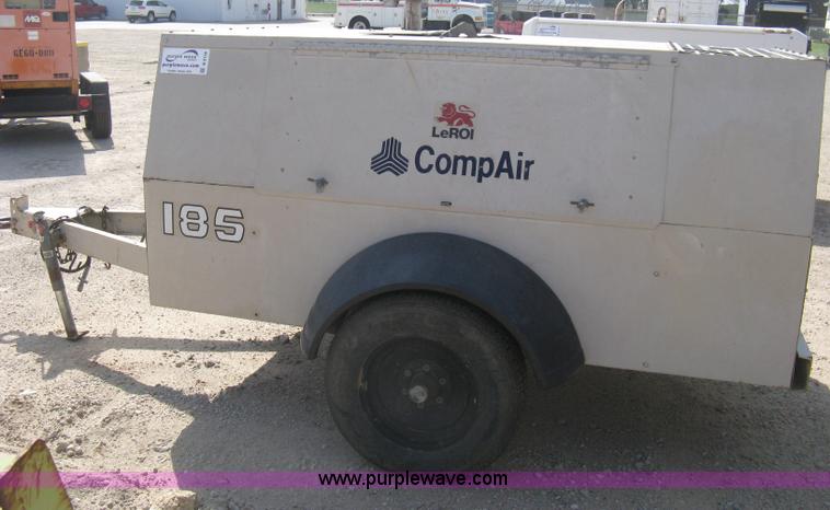 image for item B8156 1999 LeRoi Comp Air 185 mobile compressor