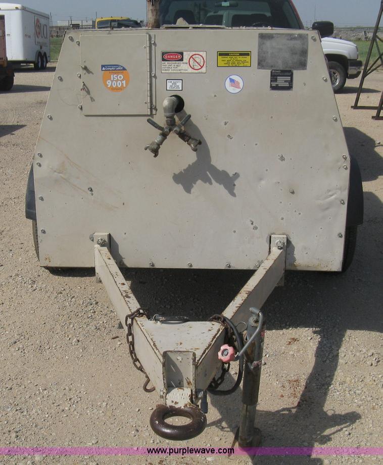 image for item B8156 1999 LeRoi Comp Air 185 mobile compressor