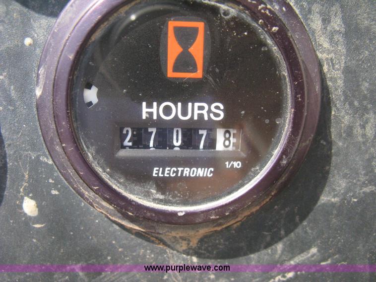 image for item B8156 1999 LeRoi Comp Air 185 mobile compressor