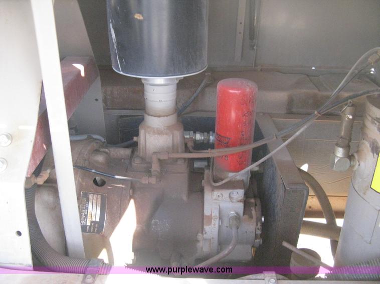 image for item B8156 1999 LeRoi Comp Air 185 mobile compressor