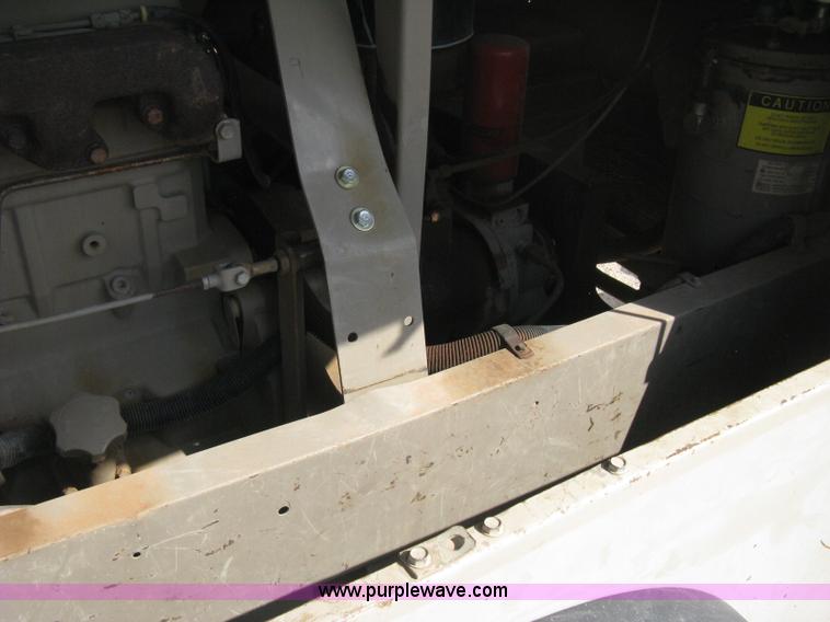 image for item B8156 1999 LeRoi Comp Air 185 mobile compressor