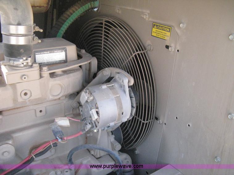 image for item B8156 1999 LeRoi Comp Air 185 mobile compressor