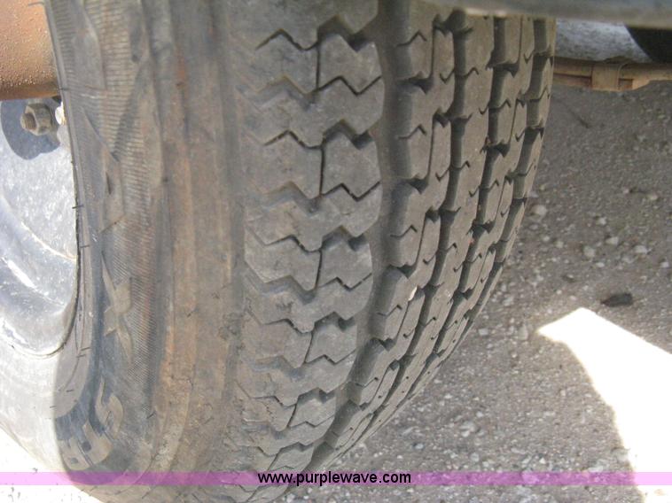 image for item B8156 1999 LeRoi Comp Air 185 mobile compressor