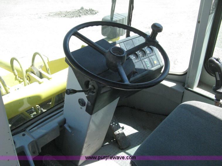 image for item B8161 New Holland LW50 articulated wheel loader