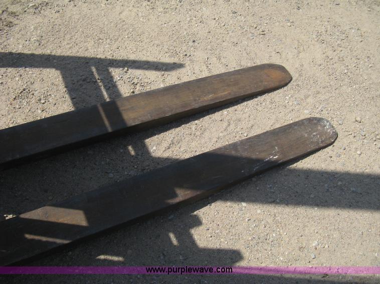 image for item B8162 Caterpillar R80 rough terrain forklift