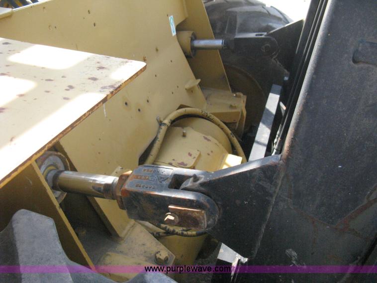 image for item B8162 Caterpillar R80 rough terrain forklift