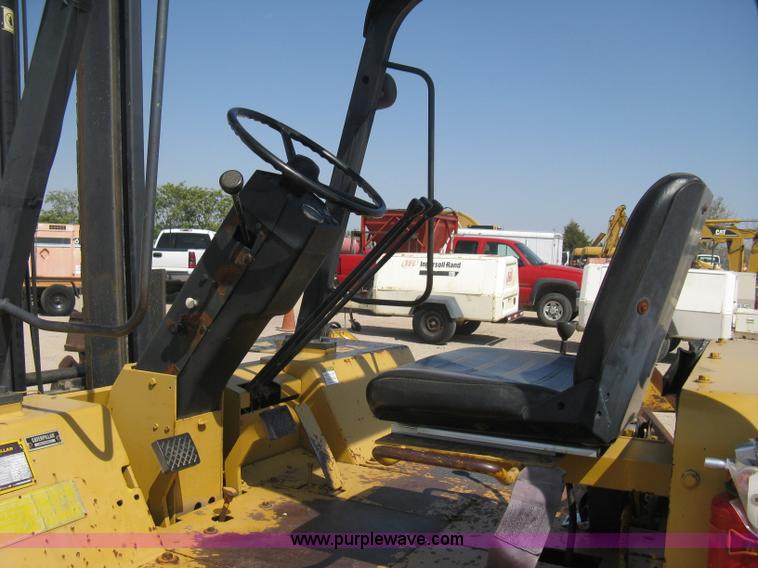 image for item B8162 Caterpillar R80 rough terrain forklift
