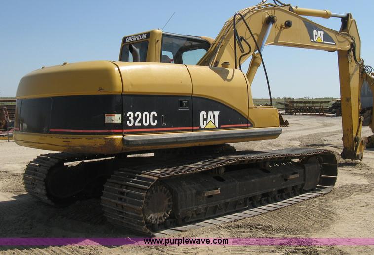 image for item B8163 2001 Caterpillar 320CL excavator