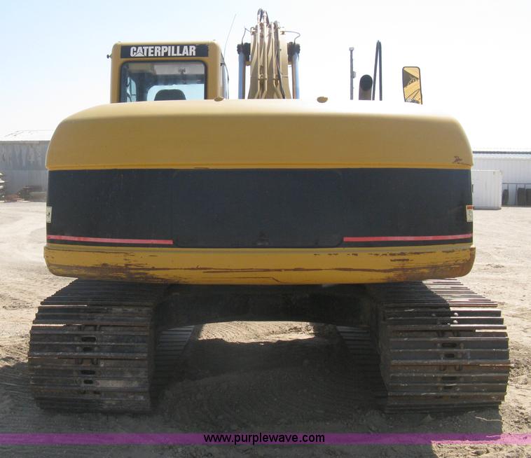 image for item B8163 2001 Caterpillar 320CL excavator