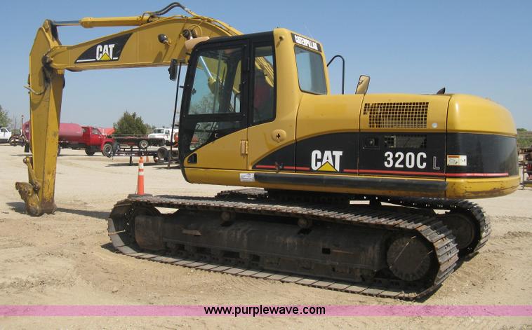 image for item B8163 2001 Caterpillar 320CL excavator