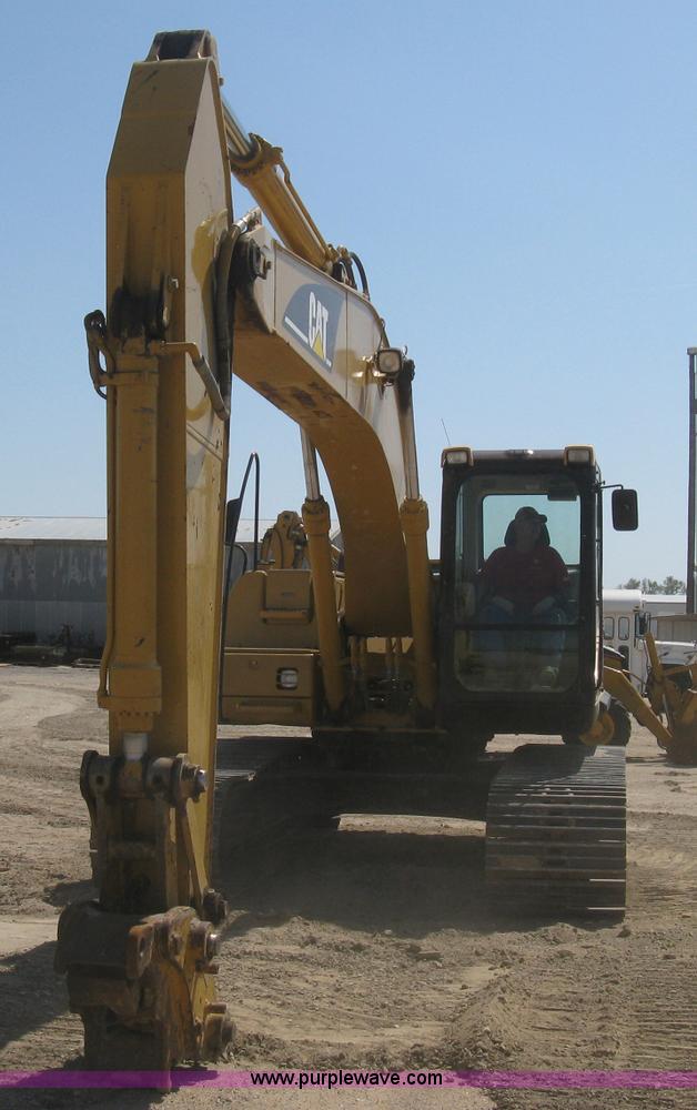 image for item B8163 2001 Caterpillar 320CL excavator