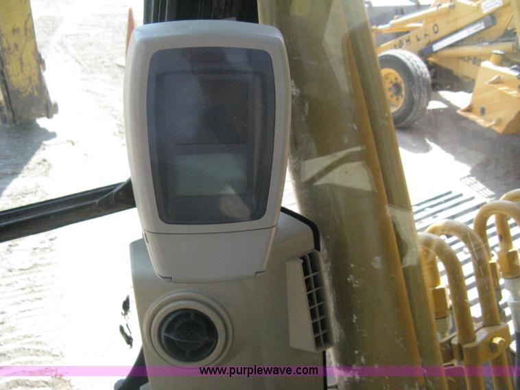 image for item B8163 2001 Caterpillar 320CL excavator