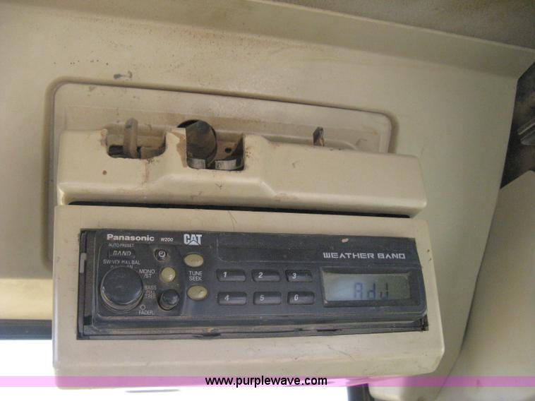 image for item B8163 2001 Caterpillar 320CL excavator