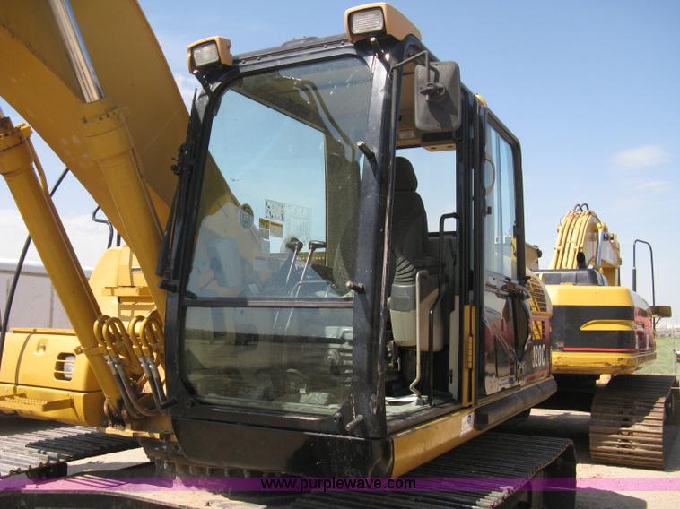 image for item B8163 2001 Caterpillar 320CL excavator