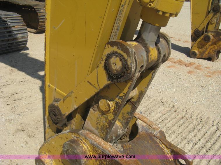 image for item B8163 2001 Caterpillar 320CL excavator
