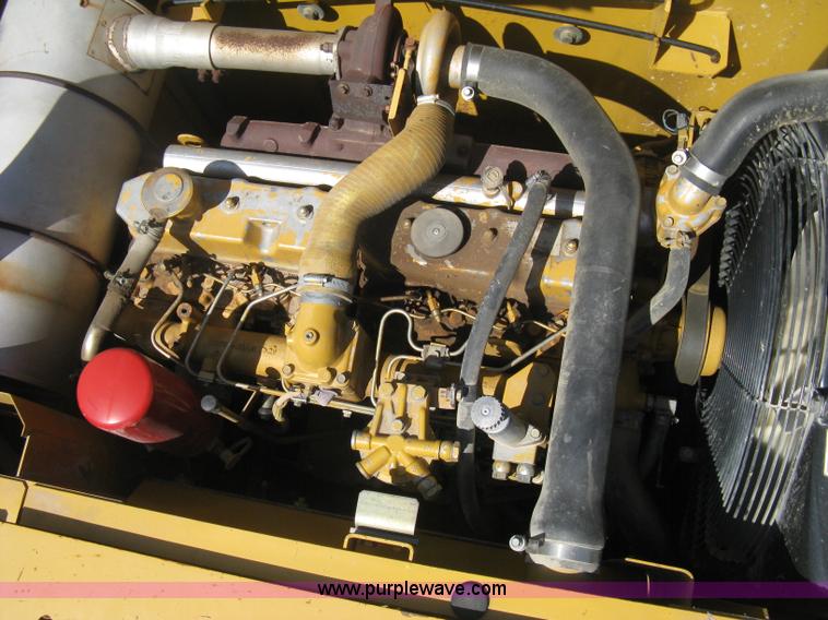 image for item B8163 2001 Caterpillar 320CL excavator